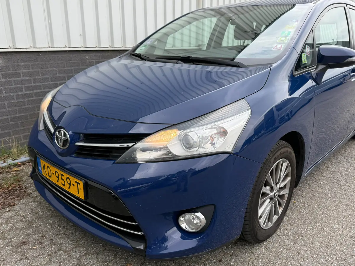 1.8 VVT-i Aspiration Automaat Airco Cruise Trekhaak Xenon