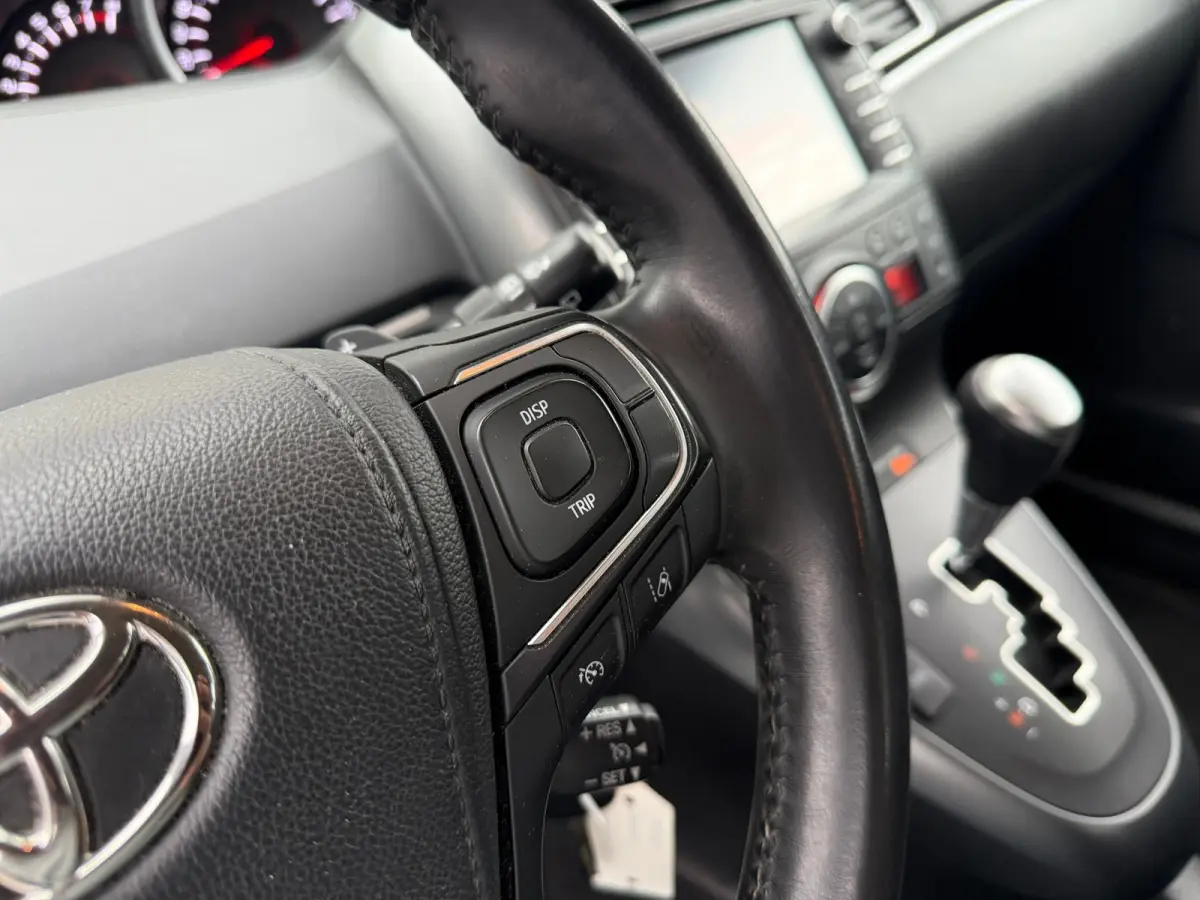 1.8 VVT-i Aspiration Automaat Airco Cruise Trekhaak Xenon