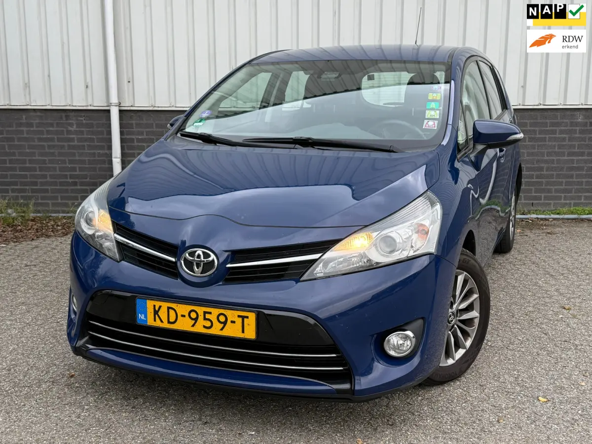 1.8 VVT-i Aspiration Automaat Airco Cruise Trekhaak Xenon