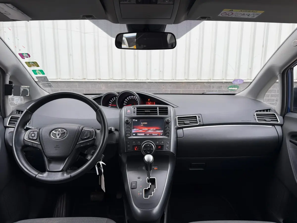 1.8 VVT-i Aspiration Automaat Airco Cruise Trekhaak Xenon