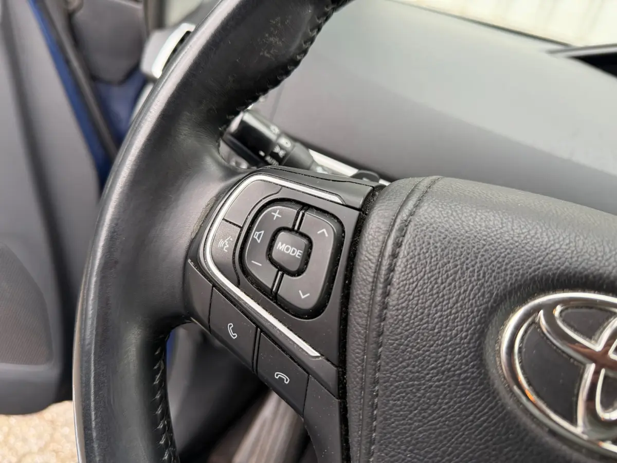 1.8 VVT-i Aspiration Automaat Airco Cruise Trekhaak Xenon