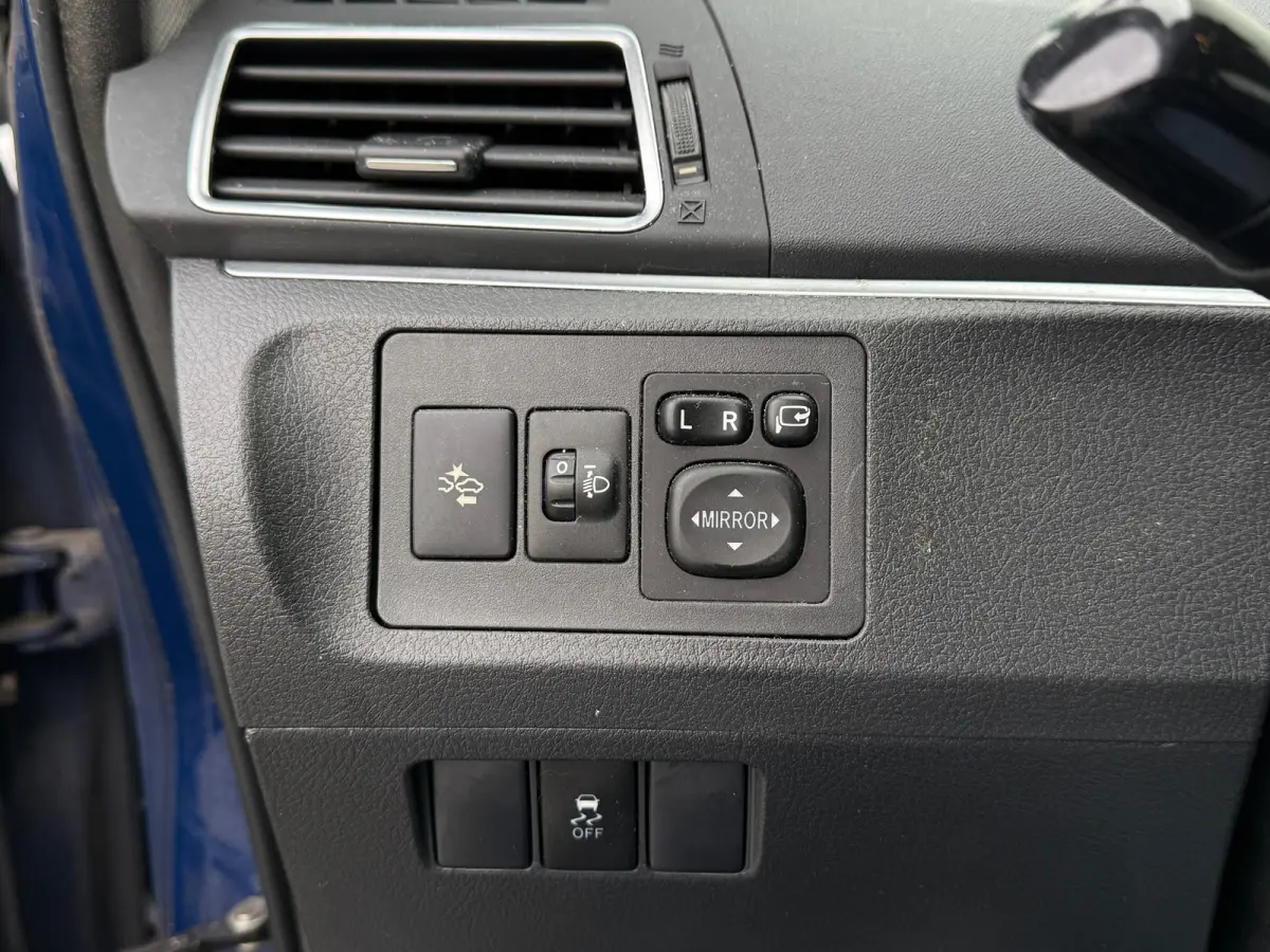 1.8 VVT-i Aspiration Automaat Airco Cruise Trekhaak Xenon