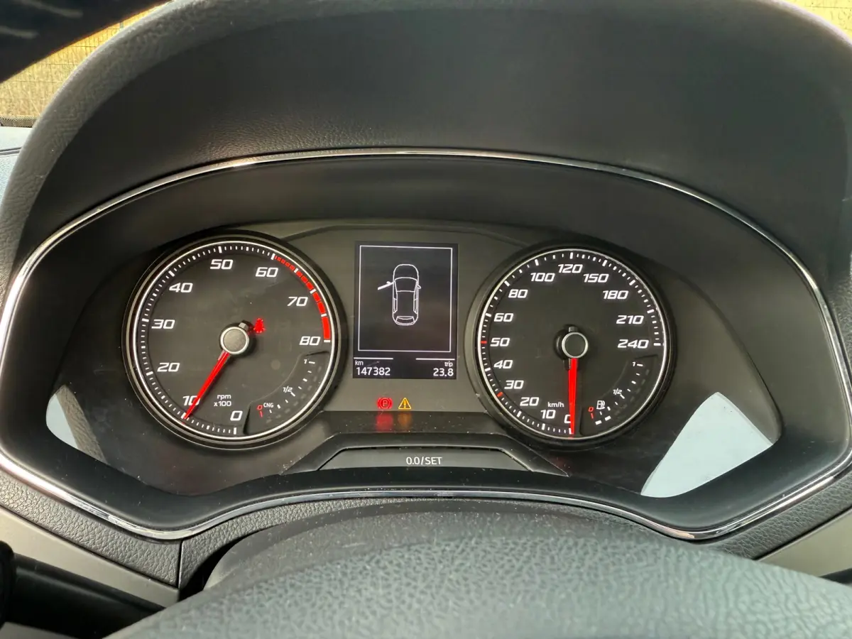 1.0 TGI Style Business CLIMA I PDC I CRUISE I VOLL ONDH