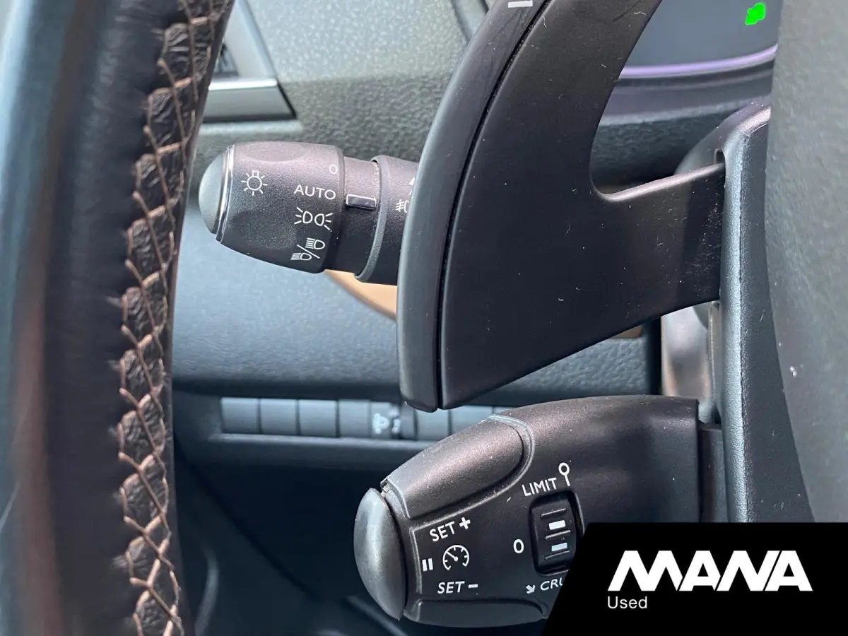2.0 D-4D Dynamic L3H1 DC 177PK Automaat Dakraam LM Velgen Cruise 360camera Sensoren Bluetooth Navi