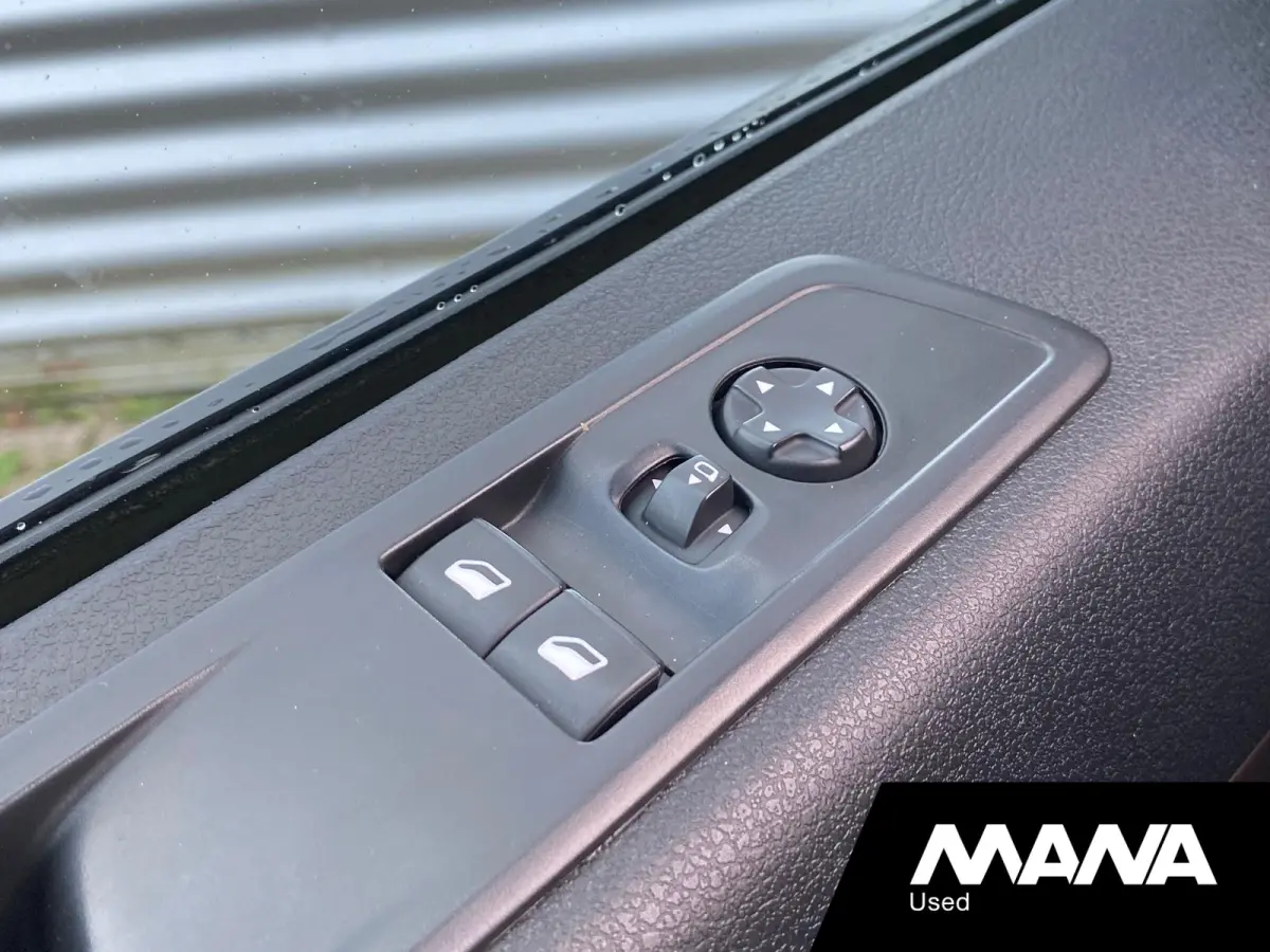 2.0 D-4D Dynamic L3H1 DC 177PK Automaat Dakraam LM Velgen Cruise 360camera Sensoren Bluetooth Navi