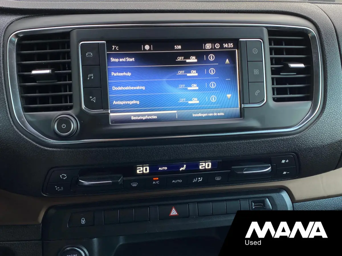 2.0 D-4D Dynamic L3H1 DC 177PK Automaat Dakraam LM Velgen Cruise 360camera Sensoren Bluetooth Navi