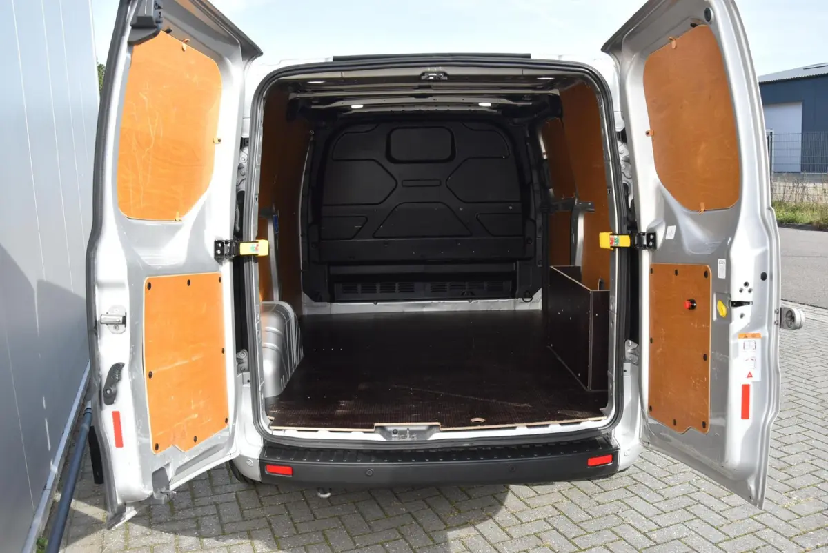 2.0 TDCI L1H1 Aut. E6 Airco Navi PDC NAP