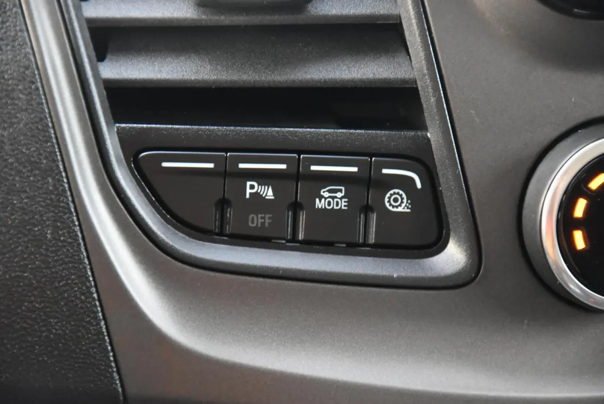 2.0 TDCI L1H1 Aut. E6 Airco Navi PDC NAP