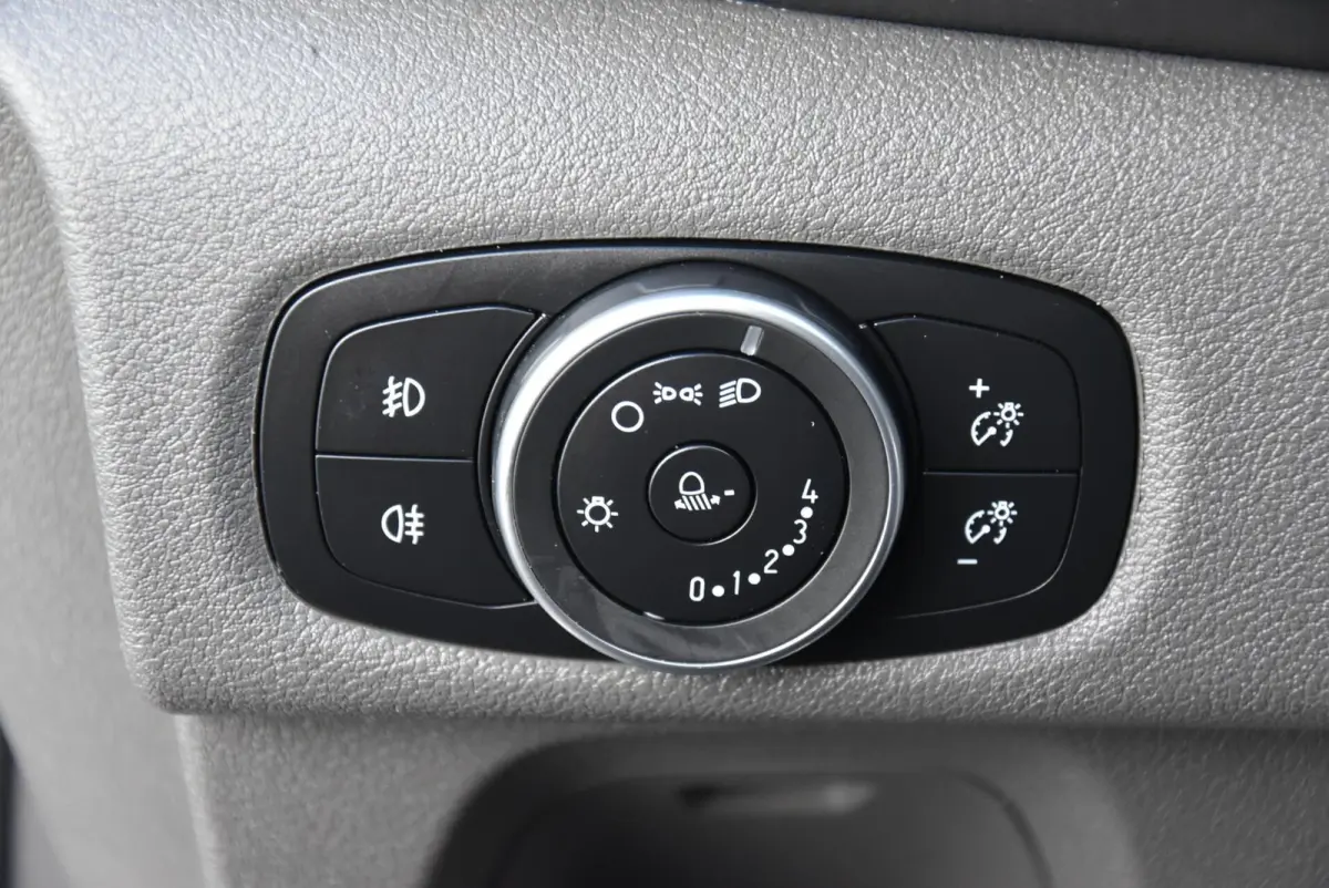 2.0 TDCI L1H1 Aut. E6 Airco Navi PDC NAP