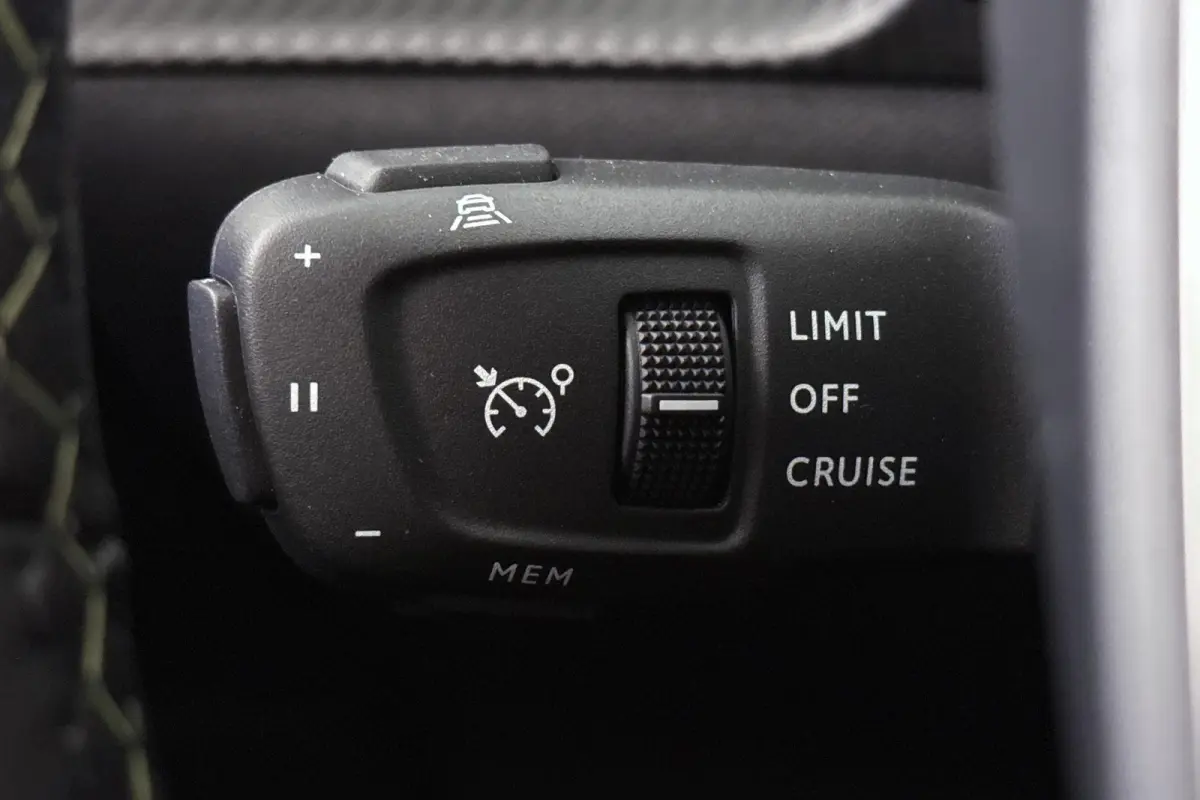 1.2 Hybrid 145 GT Keyless Camera Dodehoek Adaptive Cruise
