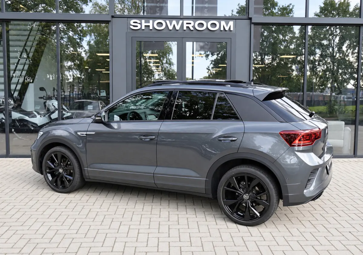 1.5 TSI R-Line Business+ PANO IQ.LIGHT ACC VOL