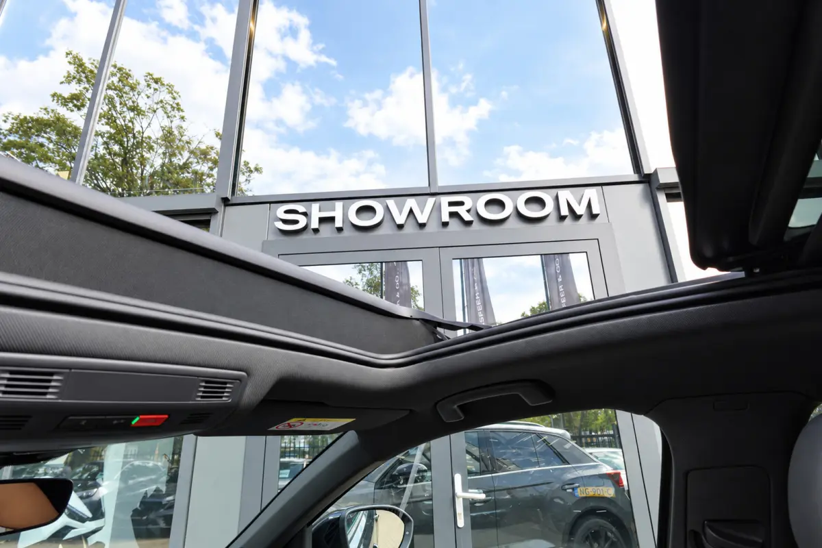 1.5 TSI R-Line Business+ PANO IQ.LIGHT ACC VOL