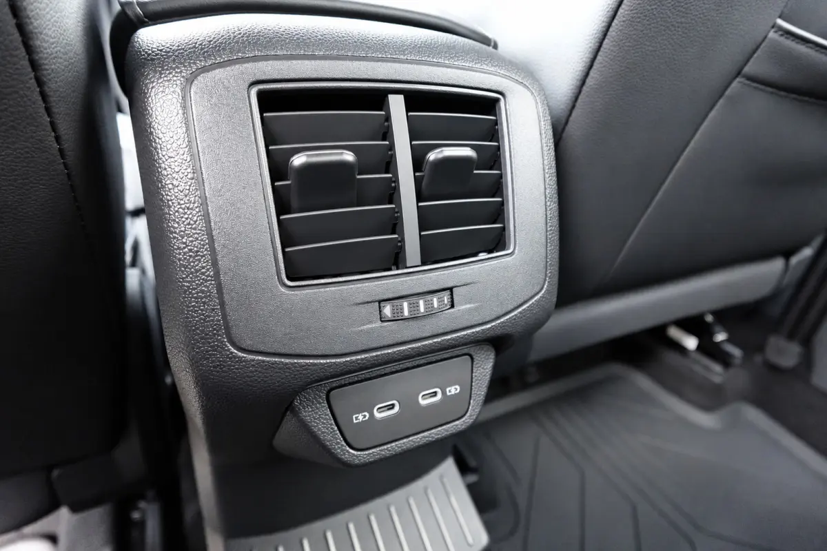 1.5 TSI R-Line Business+ PANO IQ.LIGHT ACC VOL