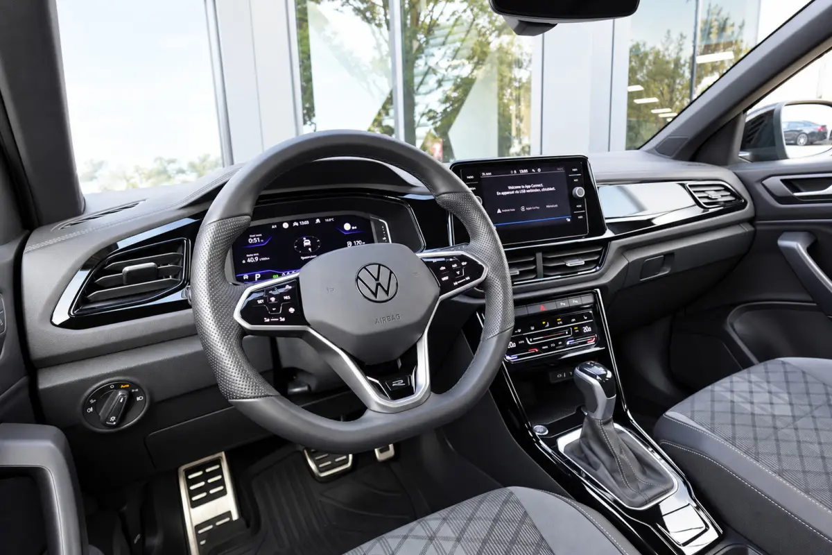 1.5 TSI R-Line Business+ PANO IQ.LIGHT ACC VOL