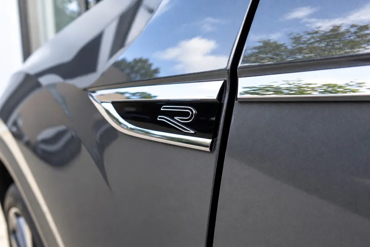 1.5 TSI R-Line Business+ PANO IQ.LIGHT ACC VOL