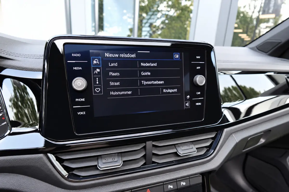 1.5 TSI R-Line Business+ PANO IQ.LIGHT ACC VOL