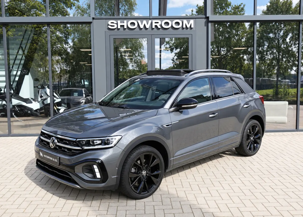 1.5 TSI R-Line Business+ PANO IQ.LIGHT ACC VOL