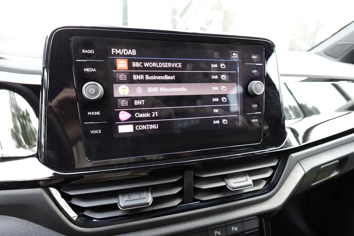 1.5 TSI R-Line Business+ PANO IQ.LIGHT ACC VOL