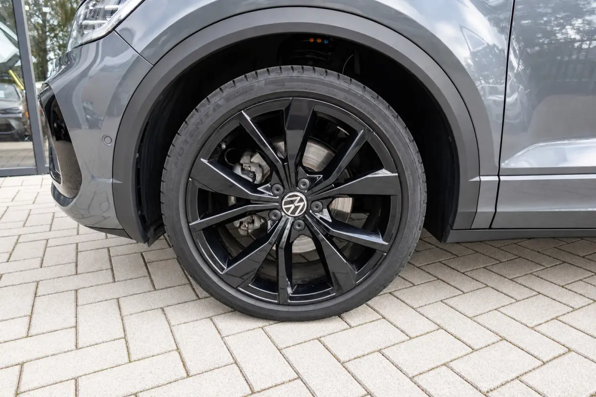 1.5 TSI R-Line Business+ PANO IQ.LIGHT ACC VOL
