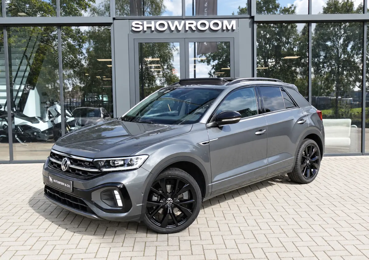 1.5 TSI R-Line Business+ PANO IQ.LIGHT ACC VOL