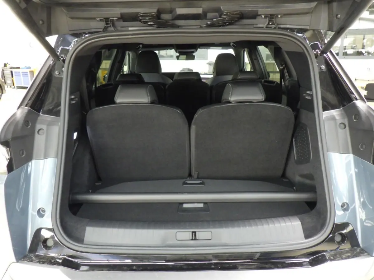 GT Exclusive 73 kWh 7p | Fase 3 laden | SOH 99% | Lederen bekleding | Massage | Trekhaak | 20 Inch | NL auto |
