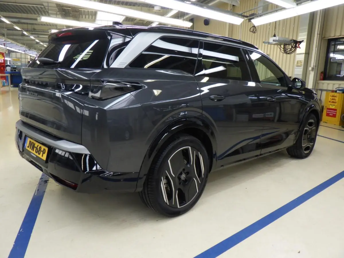 GT Exclusive 73 kWh 7p | Fase 3 laden | SOH 100% | Panorama/schuifdak | Lederen bekleding | Trekhaak | Massage | NL auto |