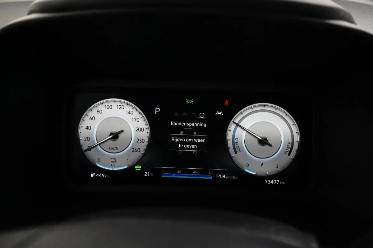 Comfort 64 kWh | Achterbank in delen neerklapbaar | Achteruitrijcamera | Airco (automatisch)