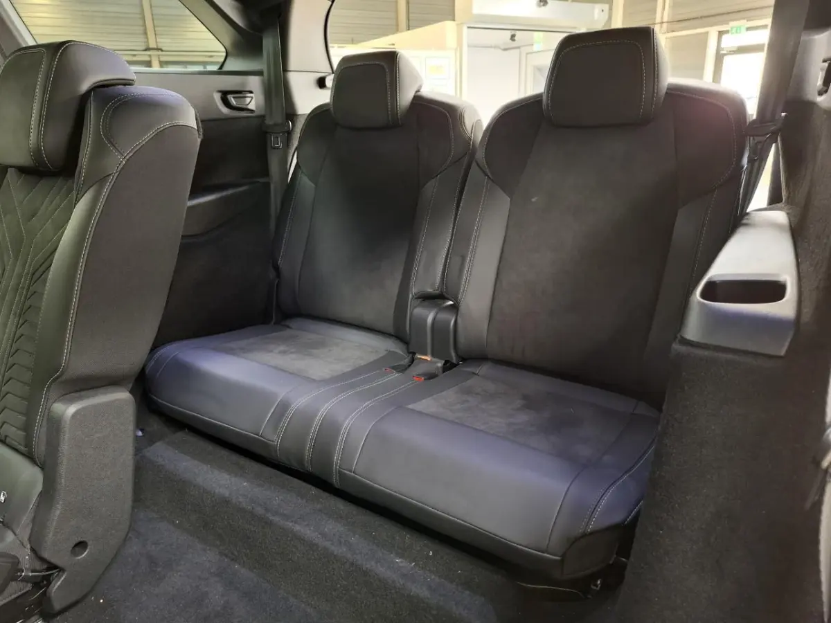 GT Avantage 73 kWh 7p | Fase 3 laden | SOH 100% | Luxe stoelen | Elektrische verstelbare stoelen | Alcantara | NL auto |
