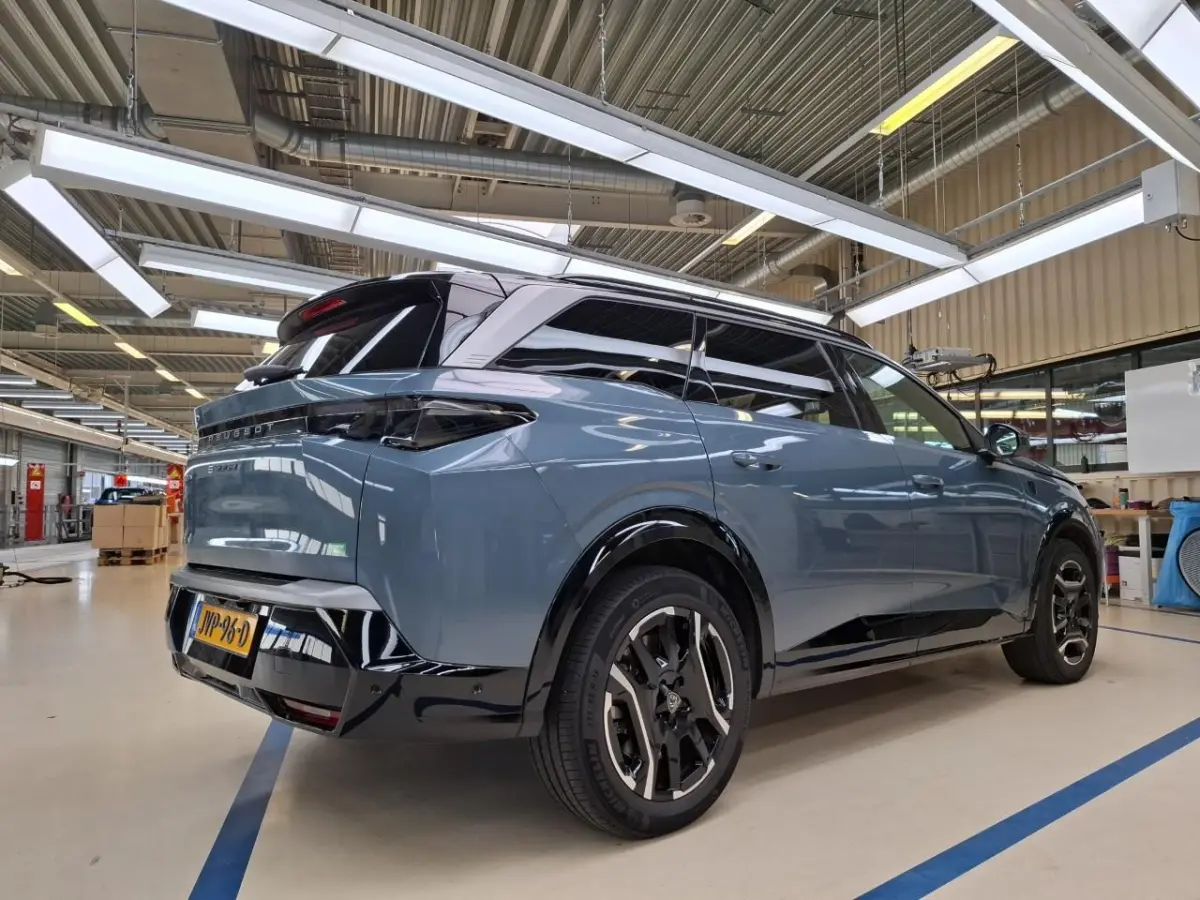 GT Avantage 73 kWh 7p | Fase 3 laden | SOH 100% | Luxe stoelen | Elektrische verstelbare stoelen | Alcantara | NL auto |