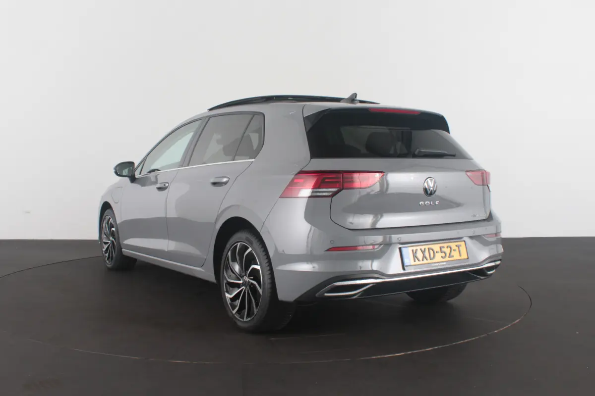 1.4 eHybrid > Pano.schuifdak/Moonstone Grey/Memory/17 inch
