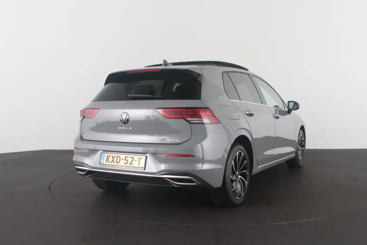1.4 eHybrid > Pano.schuifdak/Moonstone Grey/Memory/17 inch