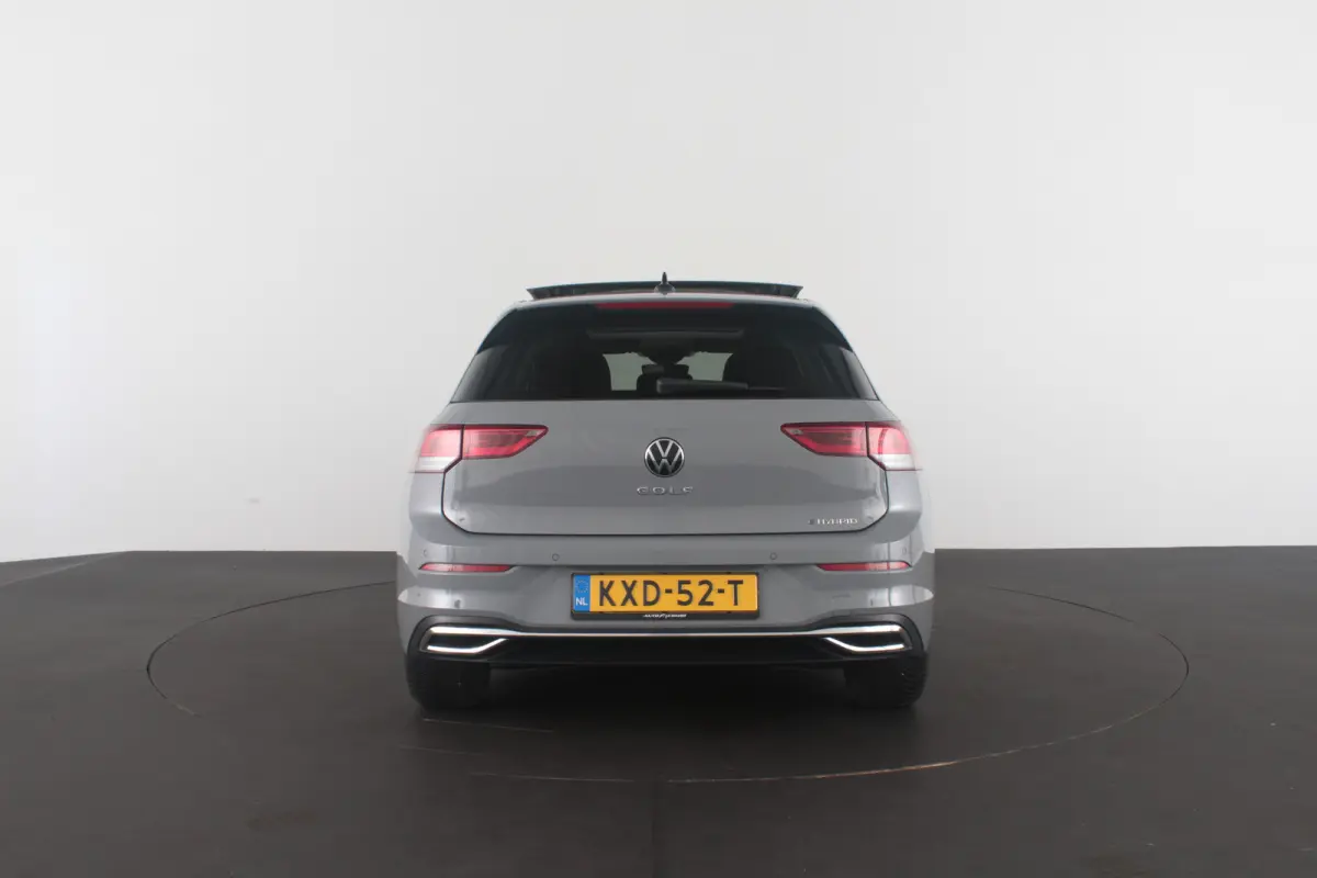 1.4 eHybrid > Pano.schuifdak/Moonstone Grey/Memory/17 inch