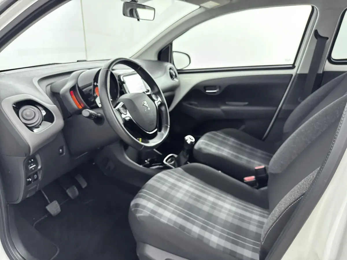 72 pk Allure | Apple Carplay/Android Auto | AchteruitrijCamera | Climate Control Getinte Achterruiten