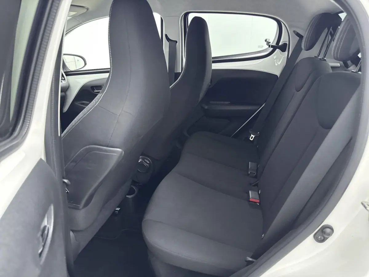 72 pk Allure | Apple Carplay/Android Auto | AchteruitrijCamera | Climate Control Getinte Achterruiten