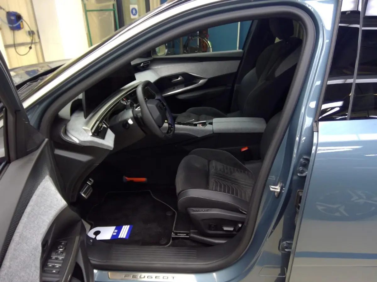 GT Avantage 73 kWh 7p | Fase 3 laden | SOH 100% | Luxe stoelen | Elektrische verstelbare stoelen | Alcantara | NL auto |