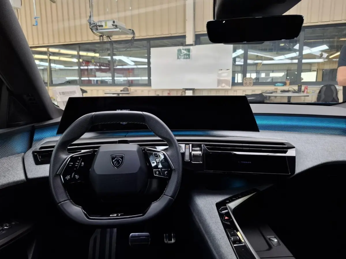 GT Avantage 73 kWh 7p | Fase 3 laden | SOH 97% | Luxe stoelen | Elektrische verstelbare stoelen | Alcantara | NL auto |