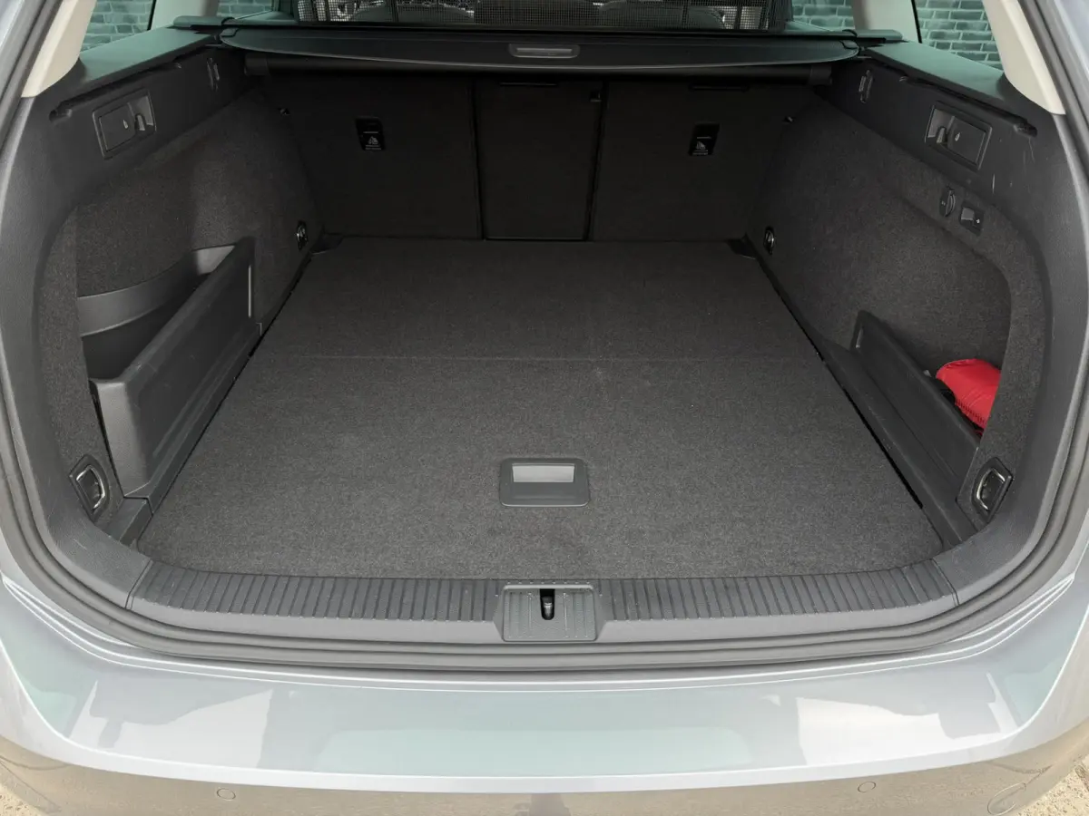 1.4 TSI PHEV GTE Business | Pano | Elek. Trekhaak | Carplay | LED | Camera | Navi | Alcantara