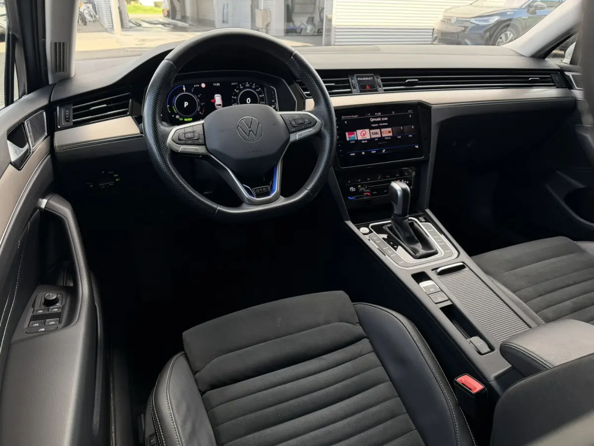 1.4 TSI PHEV GTE Business | Pano | Elek. Trekhaak | Carplay | LED | Camera | Navi | Alcantara