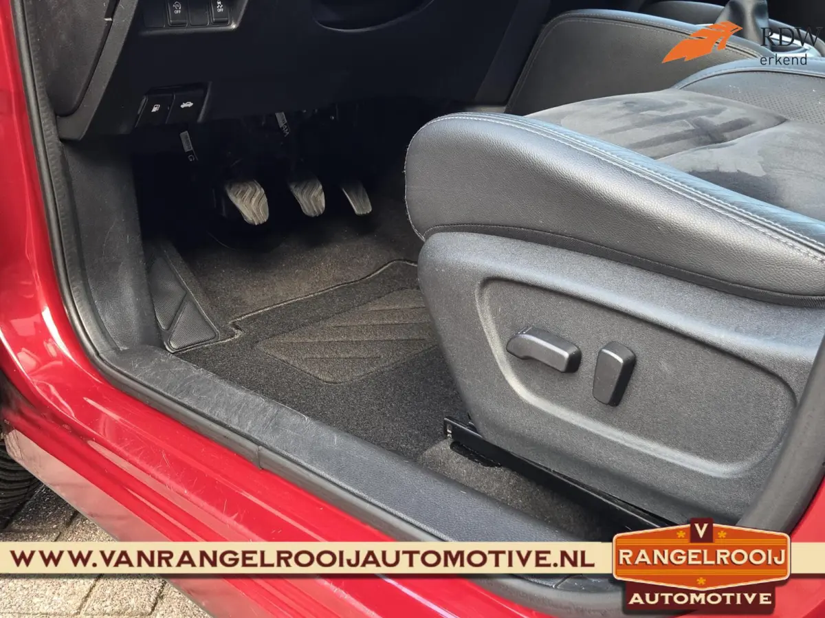 1.2 Tekna, pano, 360 cam, stoel- / voorruitverw., half leer, 18" lmv