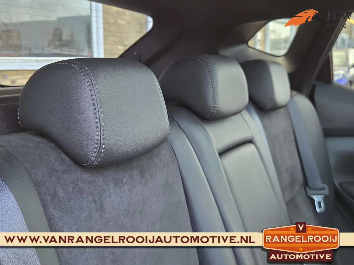 1.2 Tekna, pano, 360 cam, stoel- / voorruitverw., half leer, 18" lmv