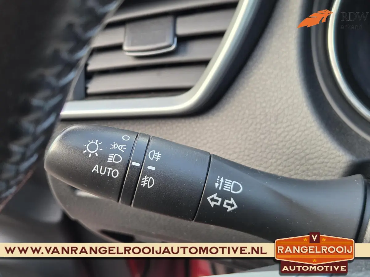 1.2 Tekna, pano, 360 cam, stoel- / voorruitverw., half leer, 18" lmv