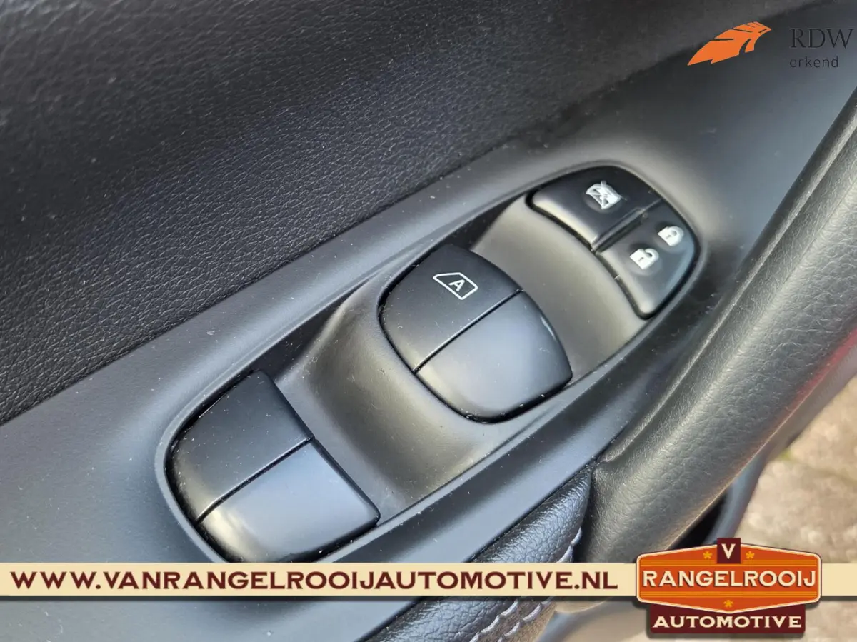 1.2 Tekna, pano, 360 cam, stoel- / voorruitverw., half leer, 18" lmv