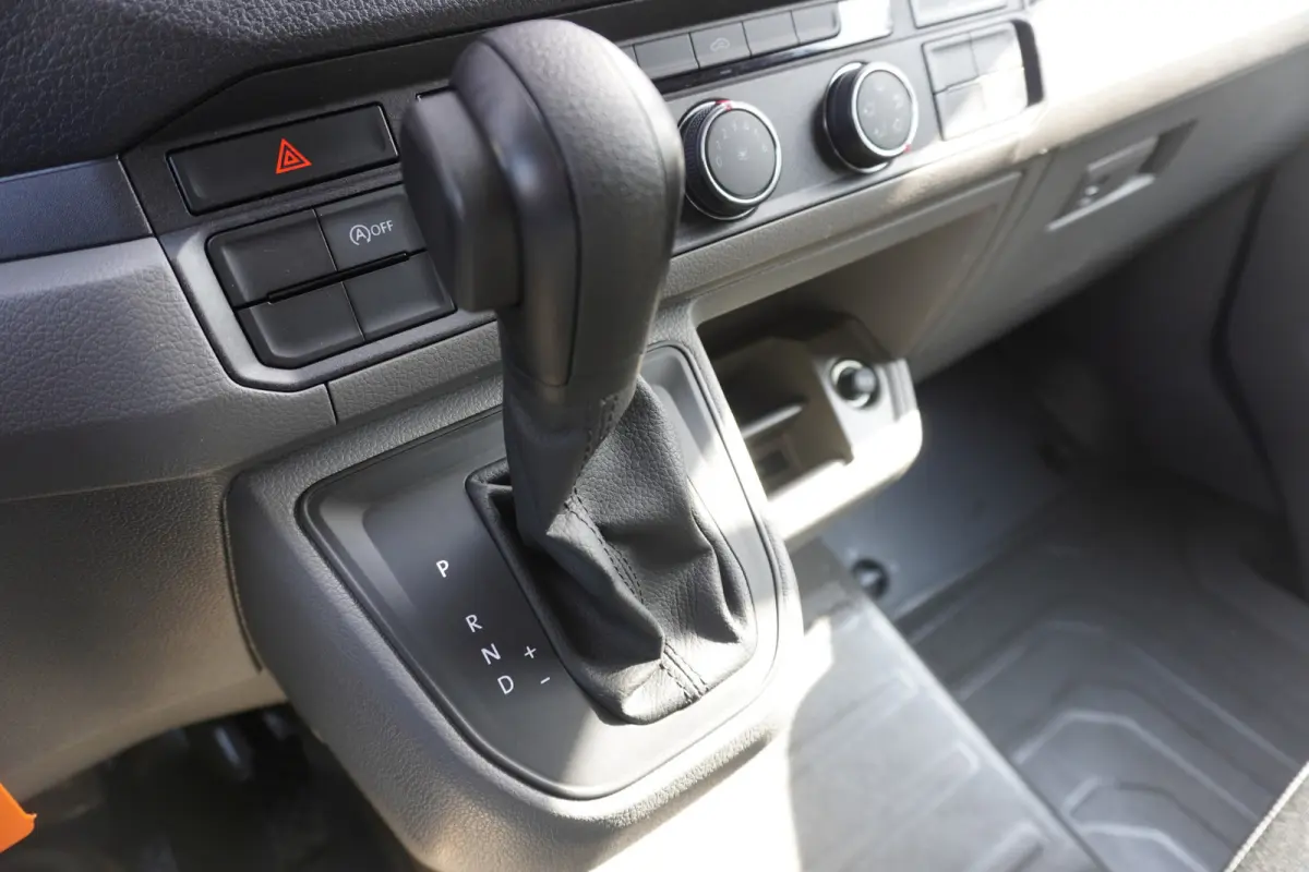 163pk Automaat Kipper Dubbellucht N1 Cruise control Apple Carplay Camera 3500kg Trekgewicht Trekhaak