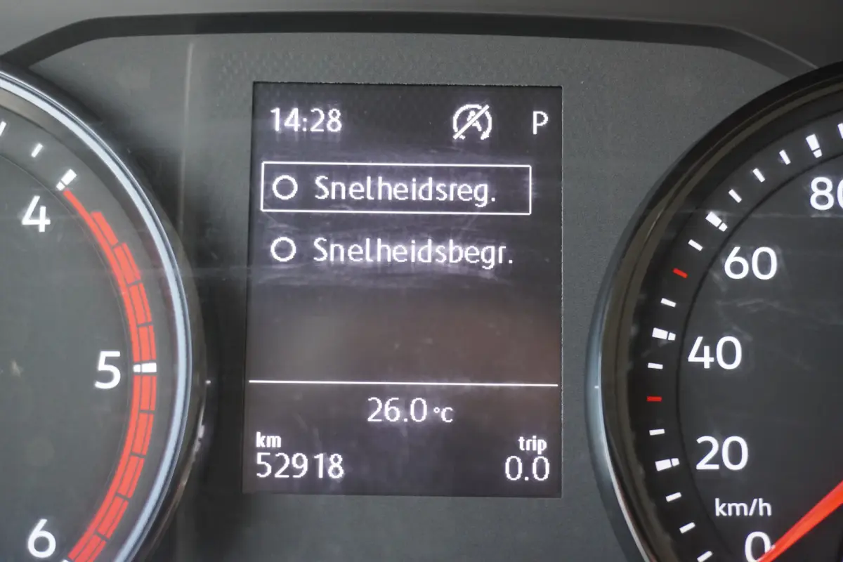 163pk Automaat Kipper Dubbellucht N1 Cruise control Apple Carplay Camera 3500kg Trekgewicht Trekhaak