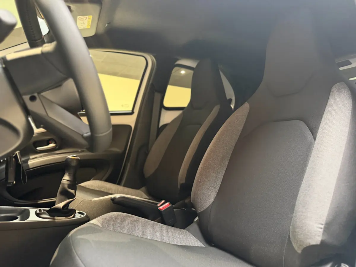 1.0 VVT-i MT Playi|Carplay|Camera| Airco|Acc|