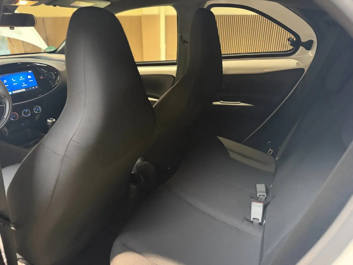 1.0 VVT-i MT Playi|Carplay|Camera| Airco|Acc|