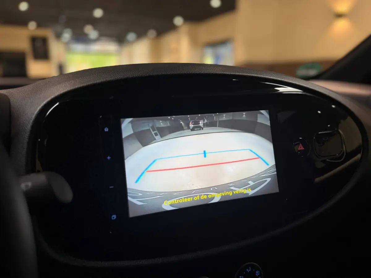 1.0 VVT-i MT Playi|Carplay|Camera| Airco|Acc|