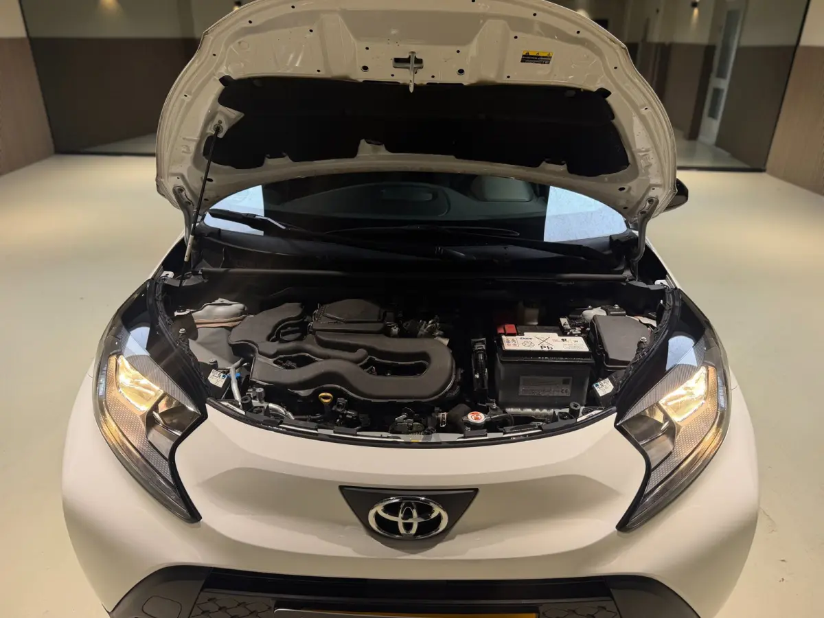1.0 VVT-i MT Playi|Carplay|Camera| Airco|Acc|