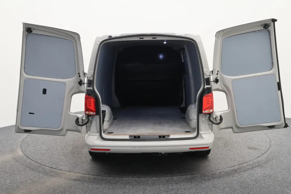 2.0 TDI DSG L2H1 Leer,