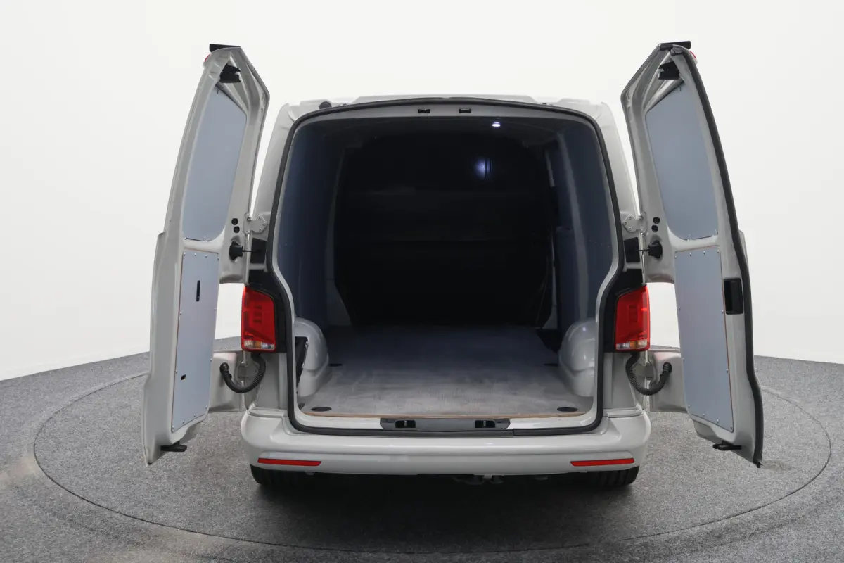 2.0 TDI DSG L2H1 Leer,